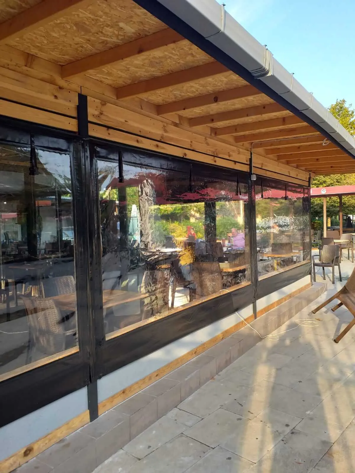 Kafe ve restoranlar için şeffaf kış bahçesi