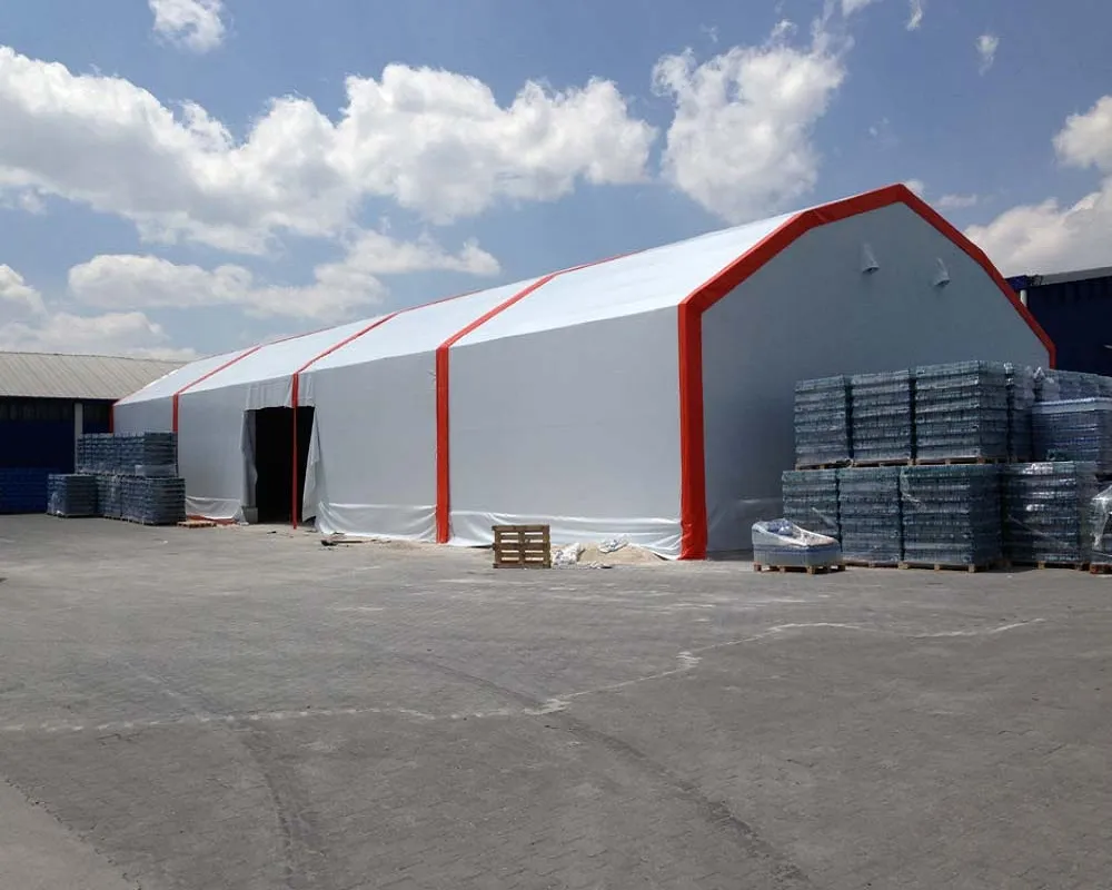Geniş hacimli çelik konstrüksiyonlu depo çadırı